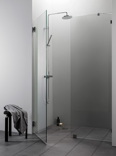 Vihtan ELEGANCE 21 Tilanjakaja: suihkuovi + sein&auml;